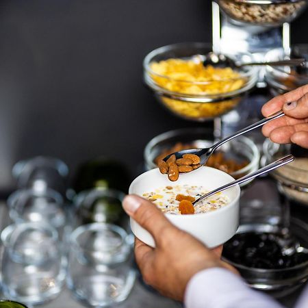 B The Hotel Sfântu-Gheorghe Extérieur photo