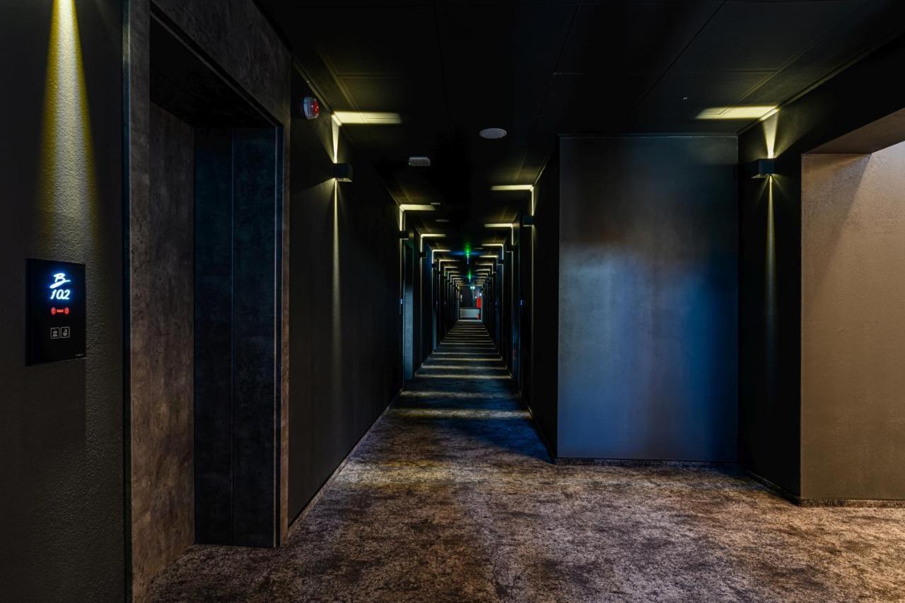 B The Hotel Sfântu-Gheorghe Extérieur photo